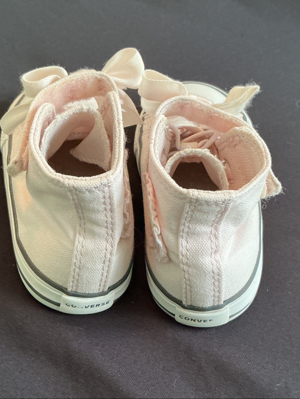 Converse All Star - Infant High-Top Sneakers with Satin Bows - Picture 3 of 9